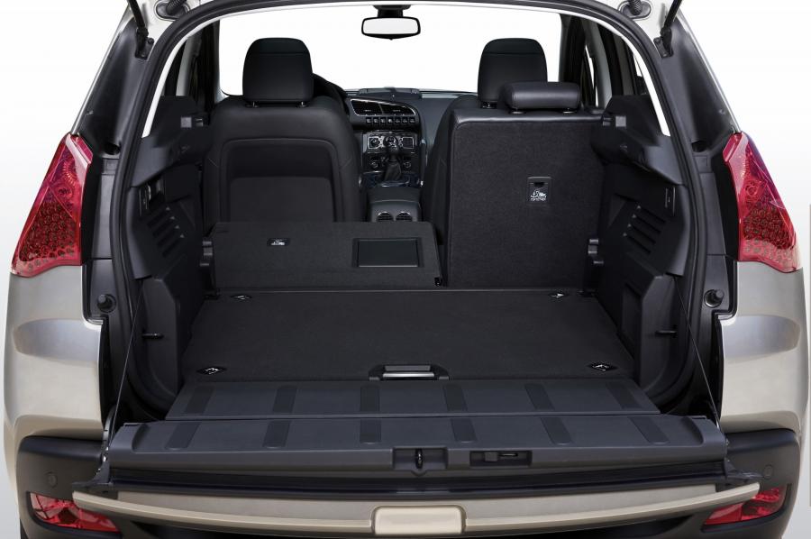  Peugeot 3008 2010 года  (фото 132 из 148)